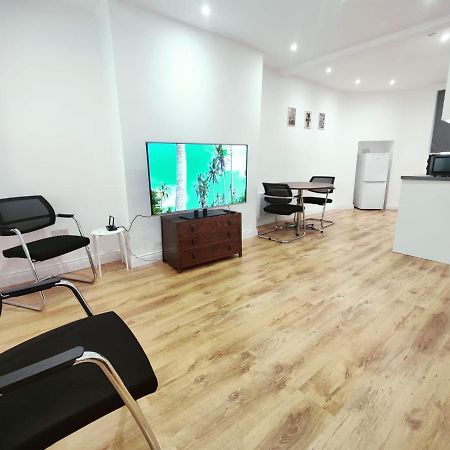 3 Bed Flat Close To Liverpool St & Brick Lane London Eksteriør billede